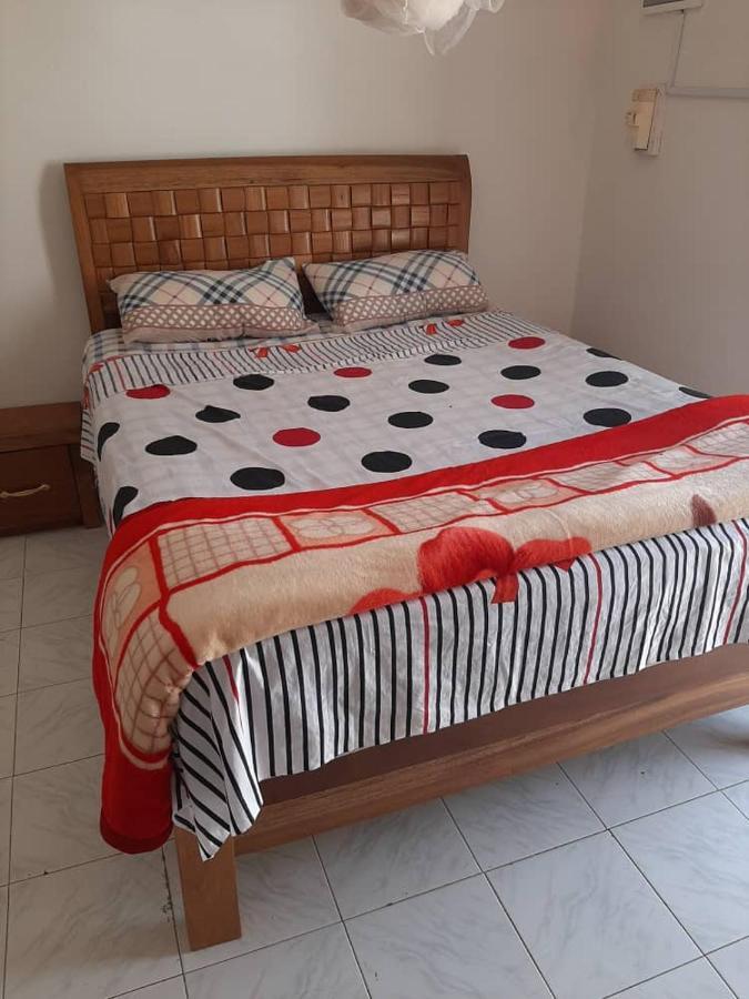 Appartamento Chez Max Et Khady Dakar Esterno foto