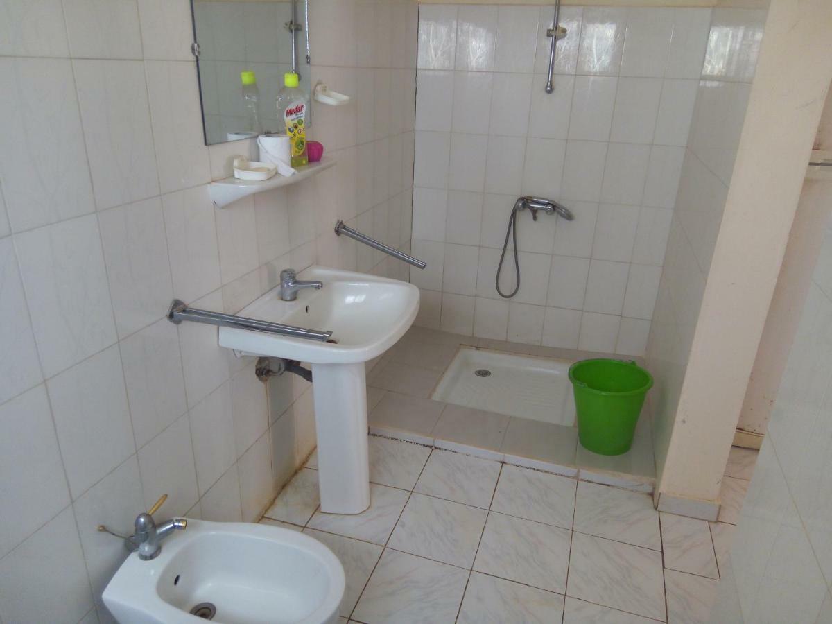 Appartamento Chez Max Et Khady Dakar Esterno foto