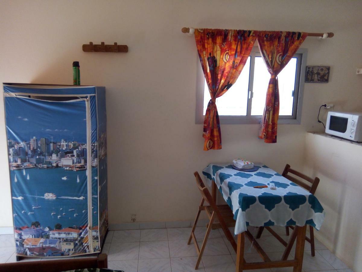 Appartamento Chez Max Et Khady Dakar Esterno foto